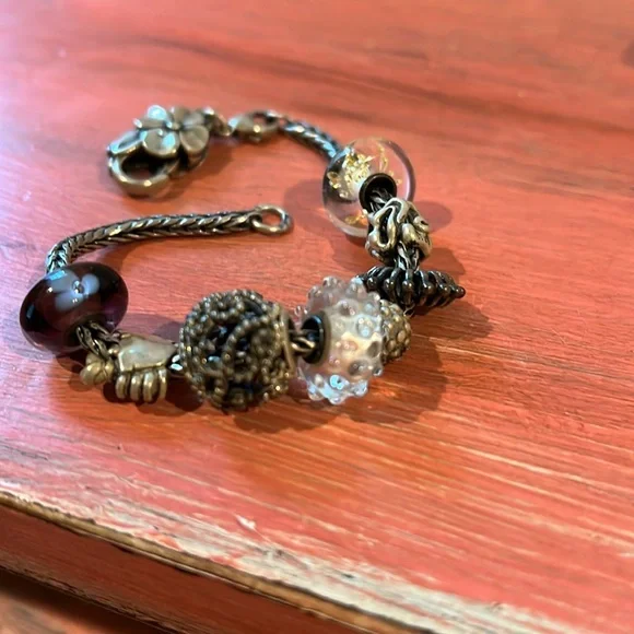 Troll bracelet and beads - Picture 4 of 5